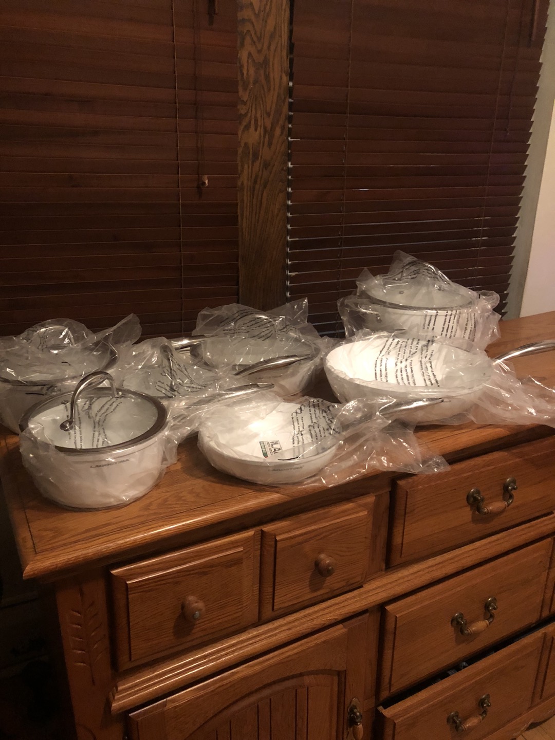 Brand new 12 piece Lagostina Cookware Set