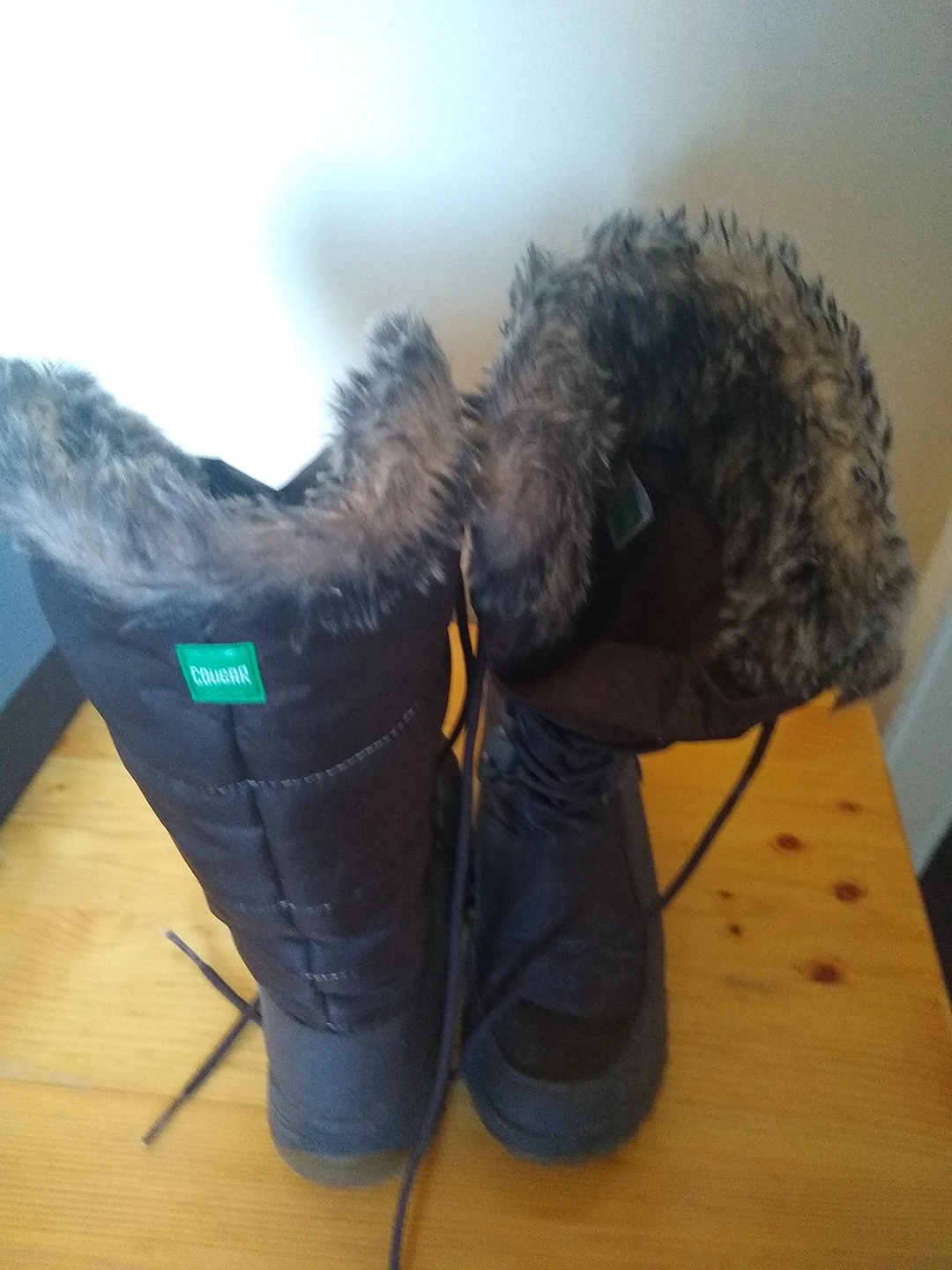 COUGAR Size 8 Winter Boots thumbnail