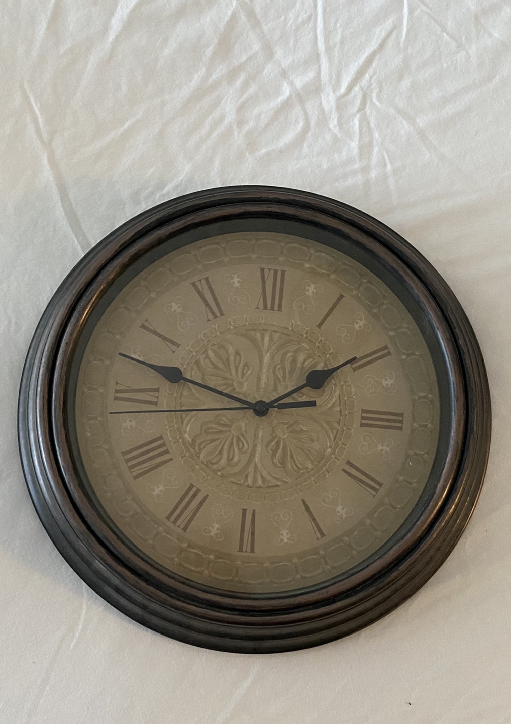 Wall clock thumbnail