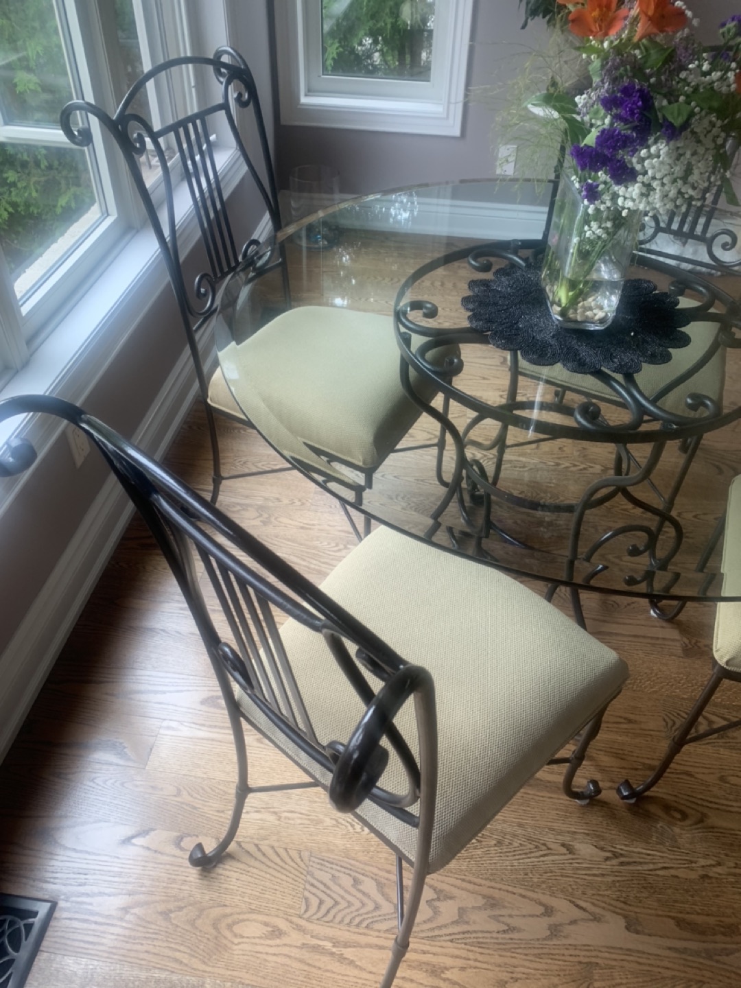 ONE WROUGHT IRON GLASS TABLE & FOUR CHAIRS - photo 3