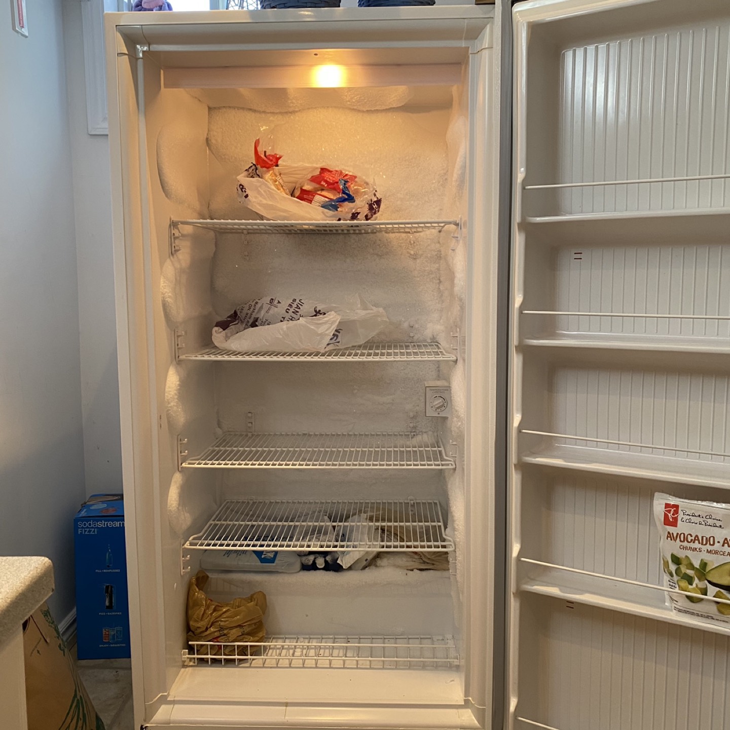 Beaumark Upright Freezer image indicator(4)