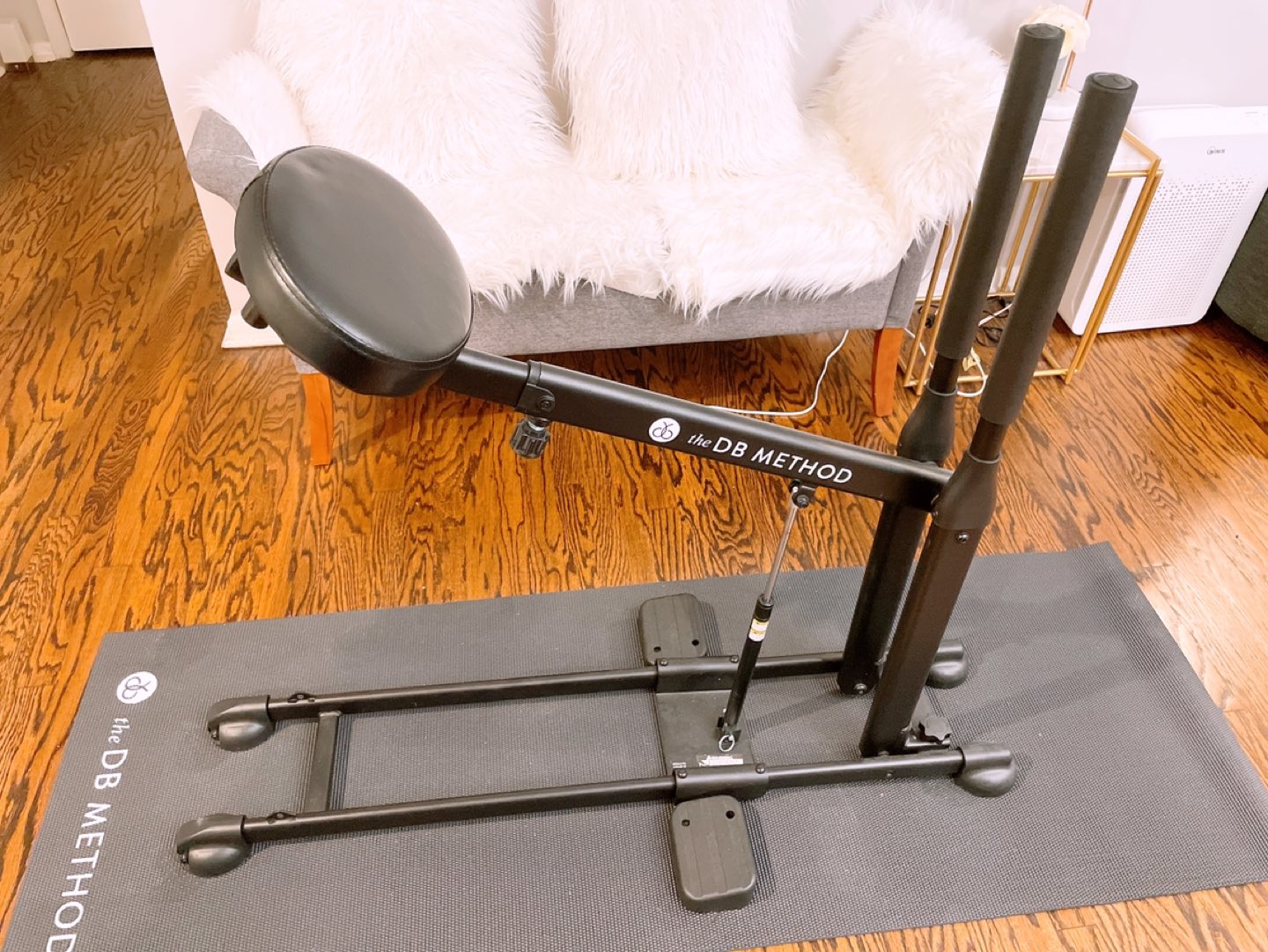 DB Method - kardashian's fave squat machine (+ dream mat!) image indicator(2)