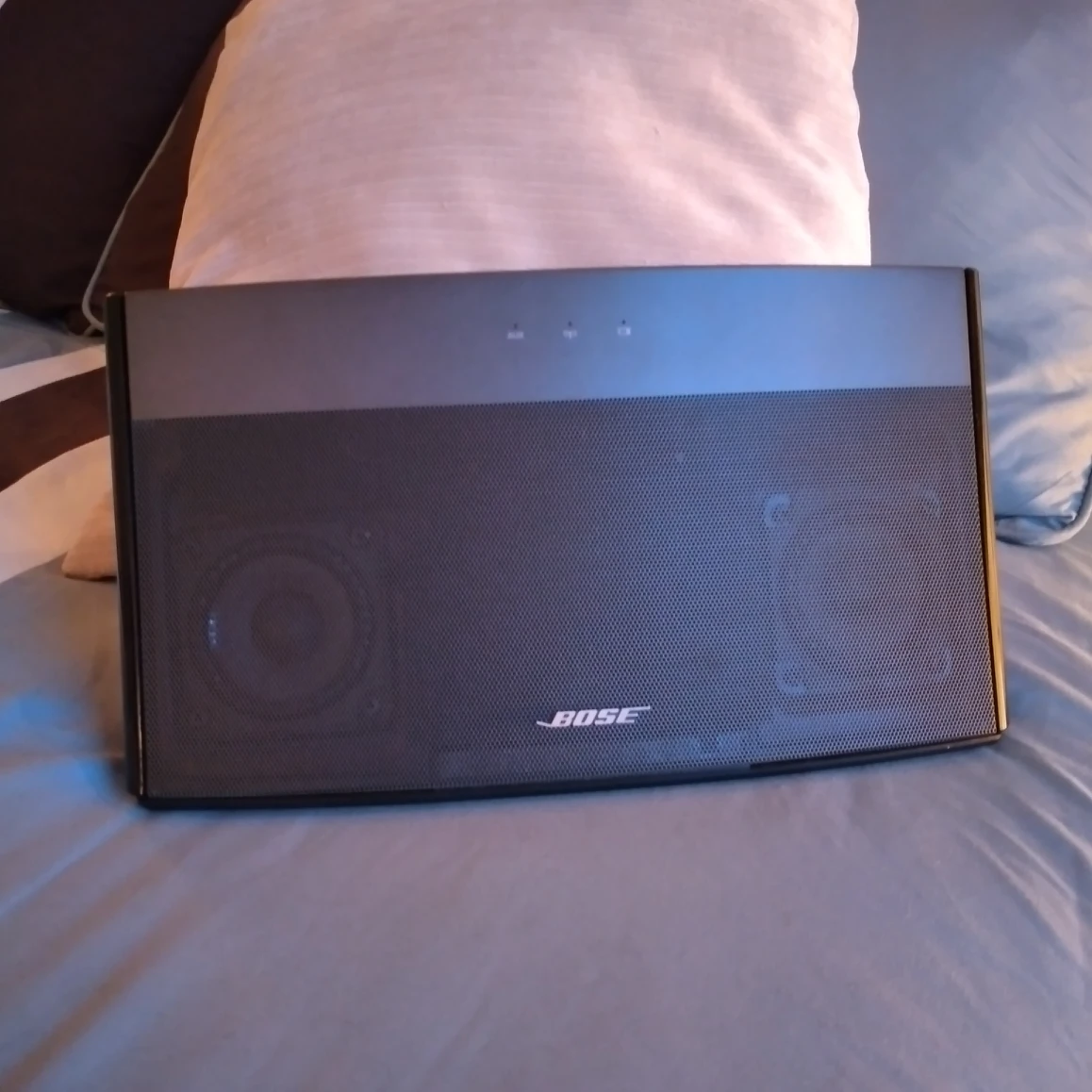 BOSE SoundLink Speaker (like new) thumbnail