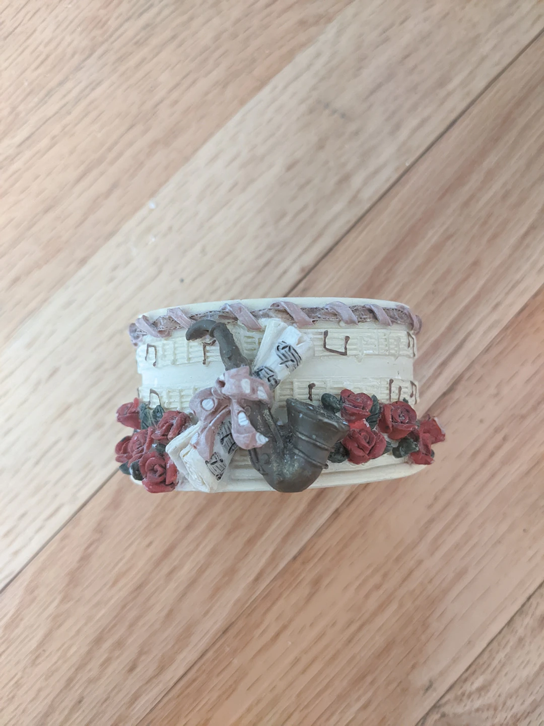 Weighted container for jewelry, bobby pins, small beads thumbnail