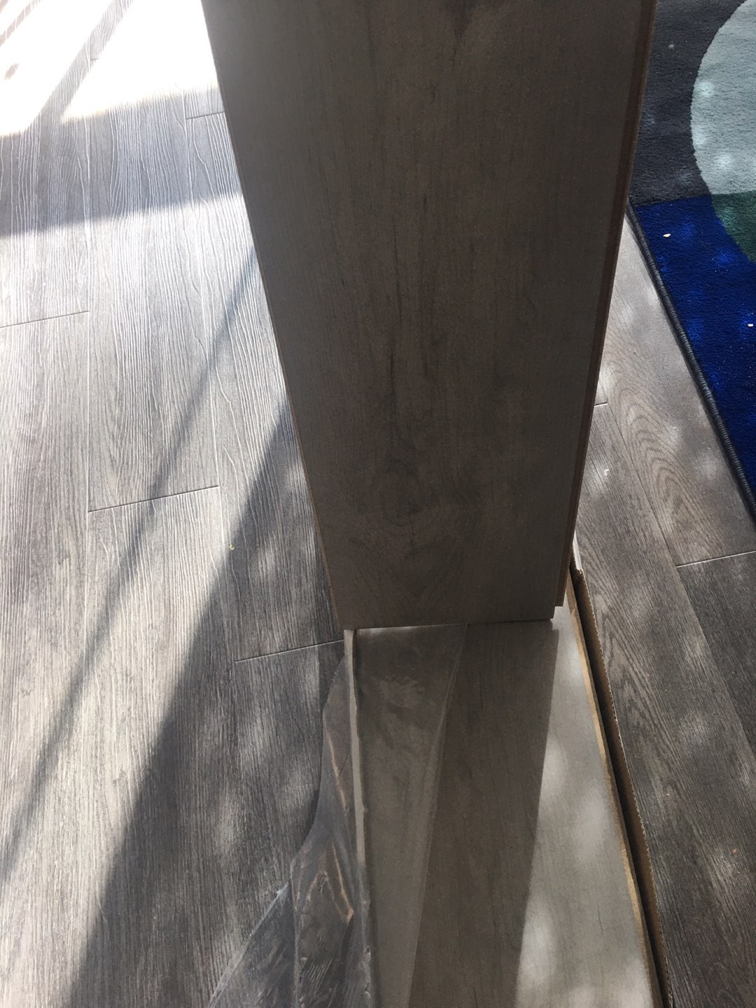 Laminate flooring - photo 2