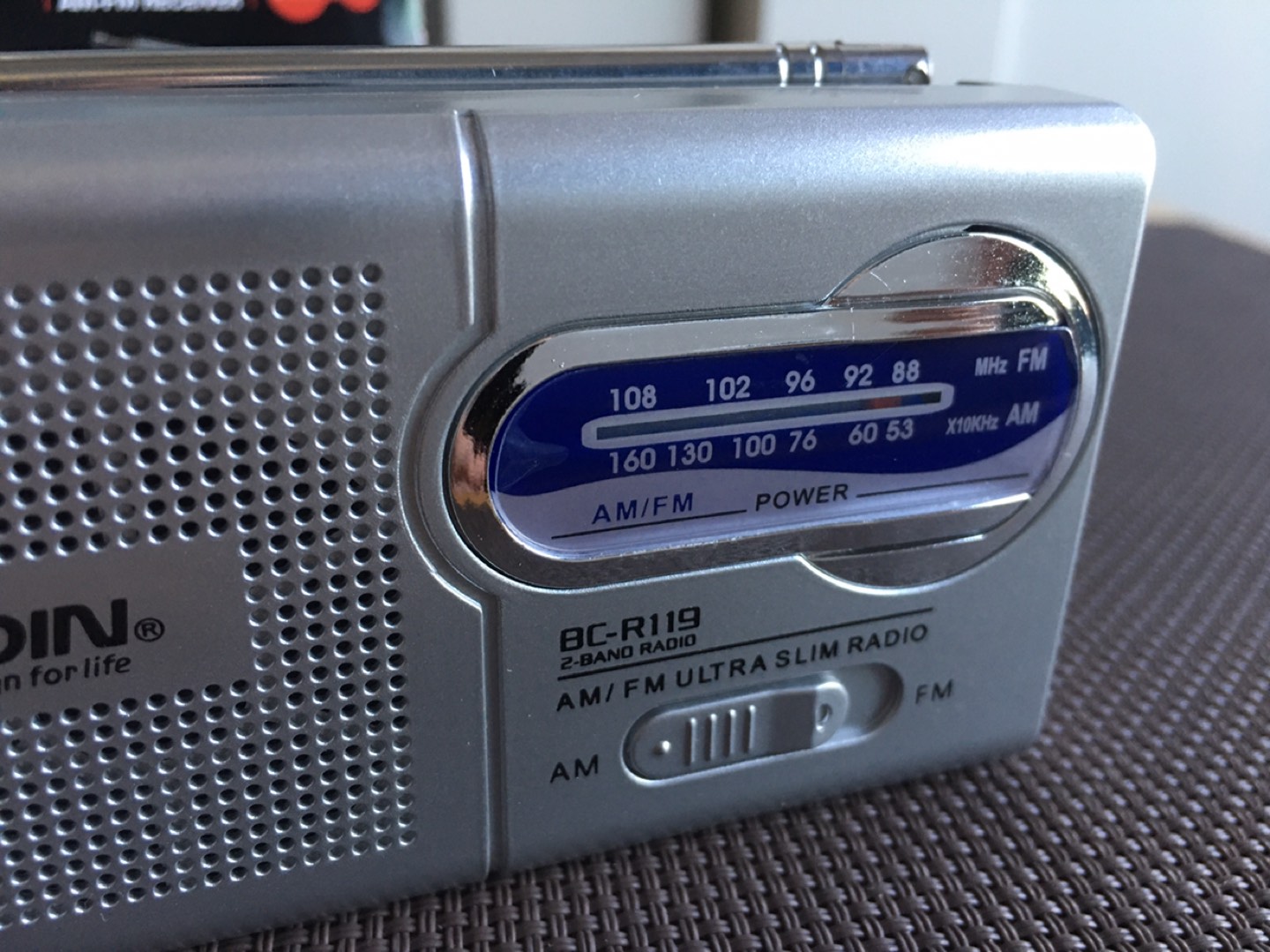 INDIN BC-R119 Portable Mini Pocket Digital AM FM Radio - photo 3