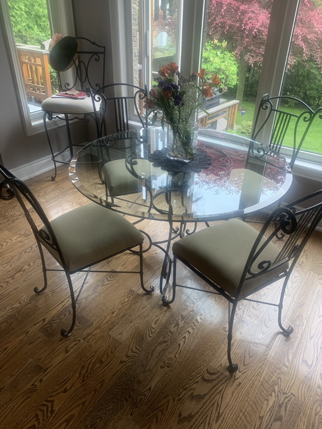 ONE WROUGHT IRON GLASS TABLE & FOUR CHAIRS - photo 2