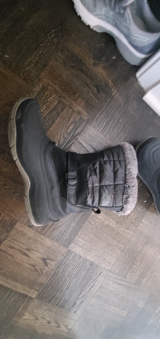North Face Women Winter Boots size 9 - photo 3