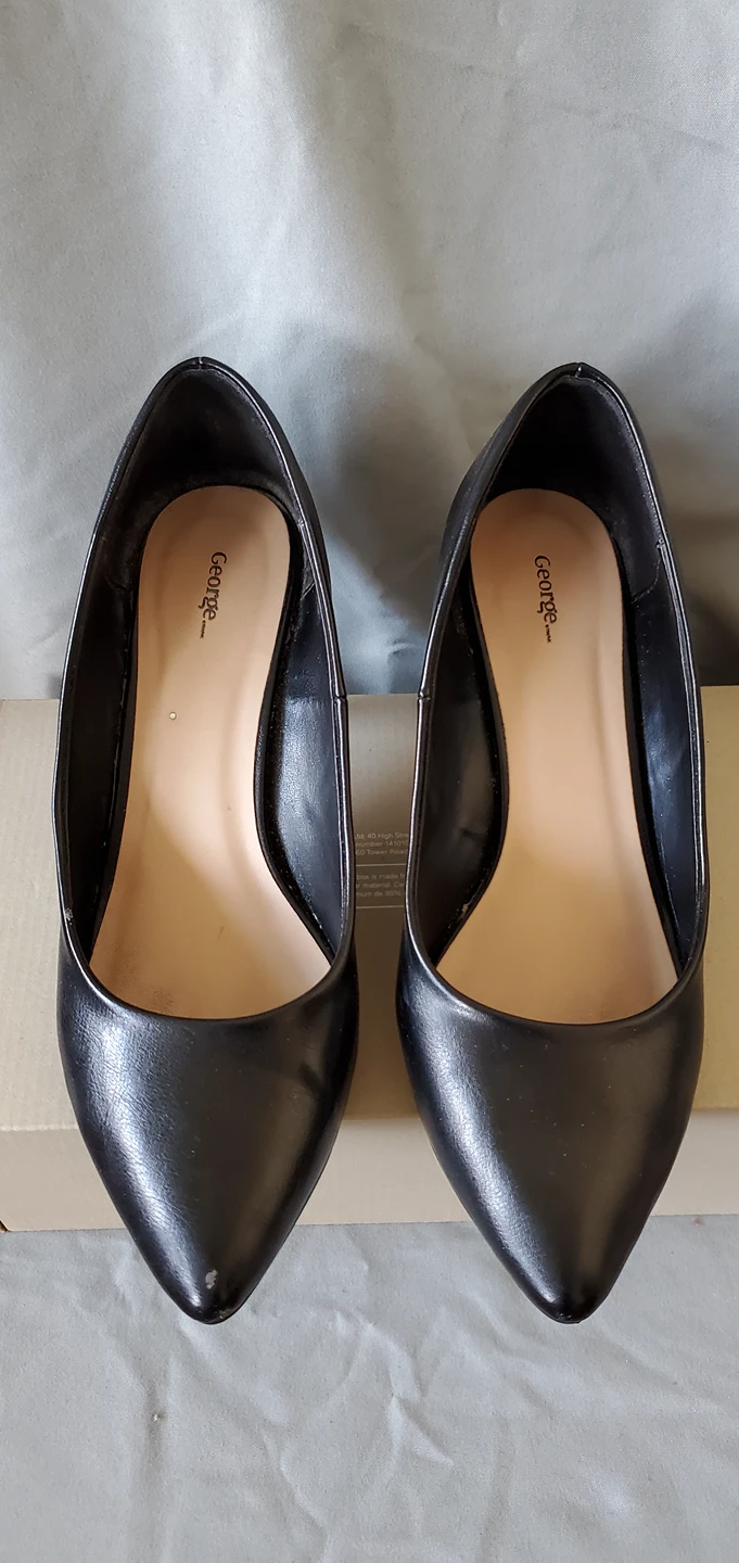#freecycle woman shoes - photo 2