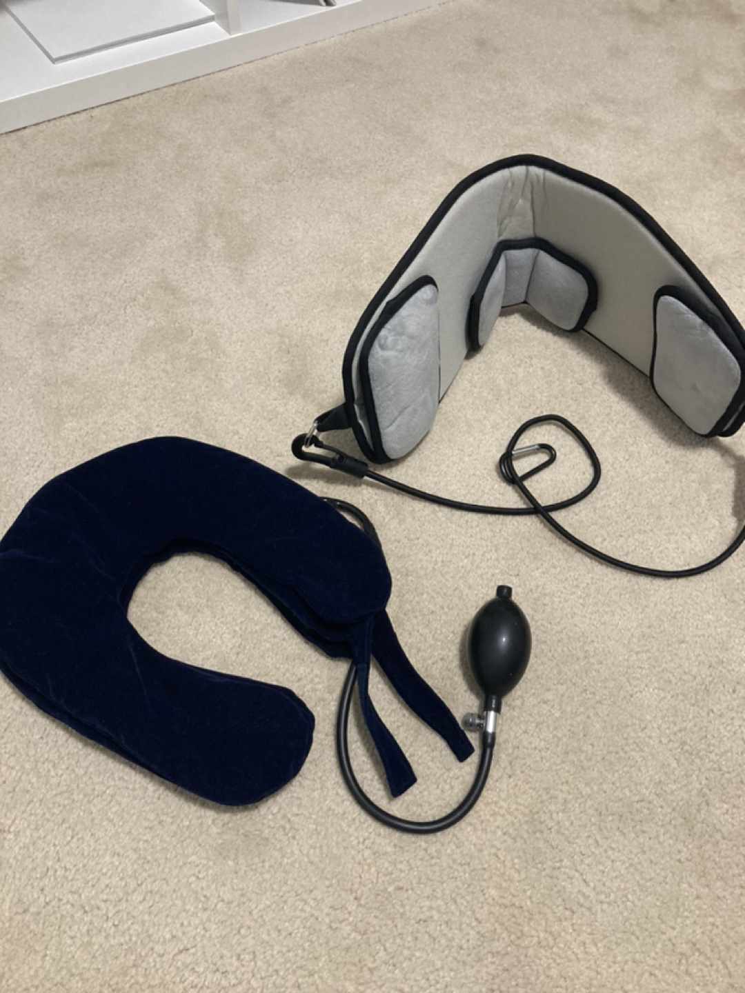 Free Head hammock and neck traction thumbnail