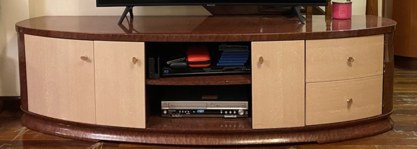 Tv stand