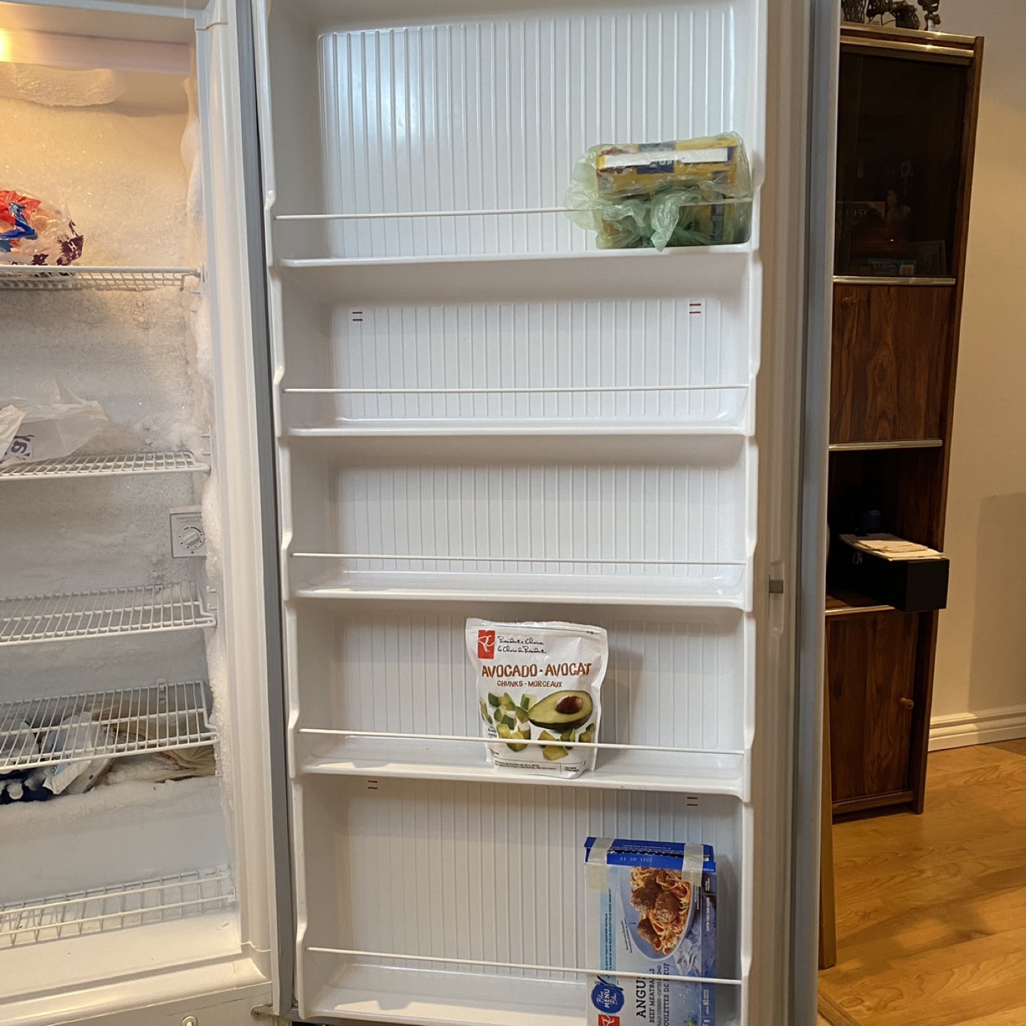 Beaumark Upright Freezer image indicator(3)