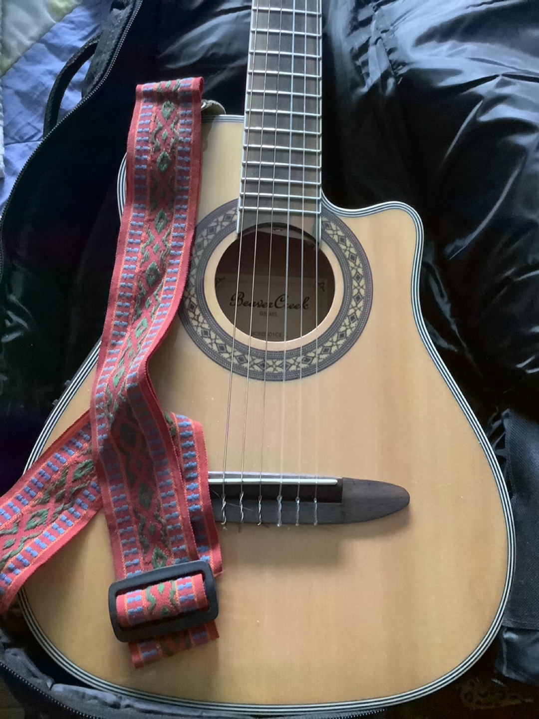 Beaver Creek Travel Guitar - photo 3