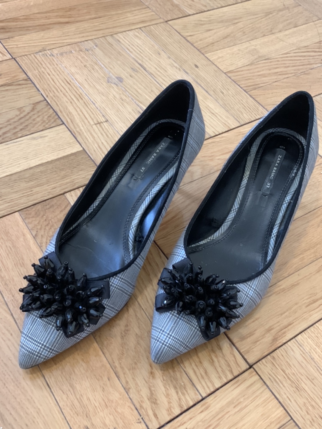 Zara mid-heel pump