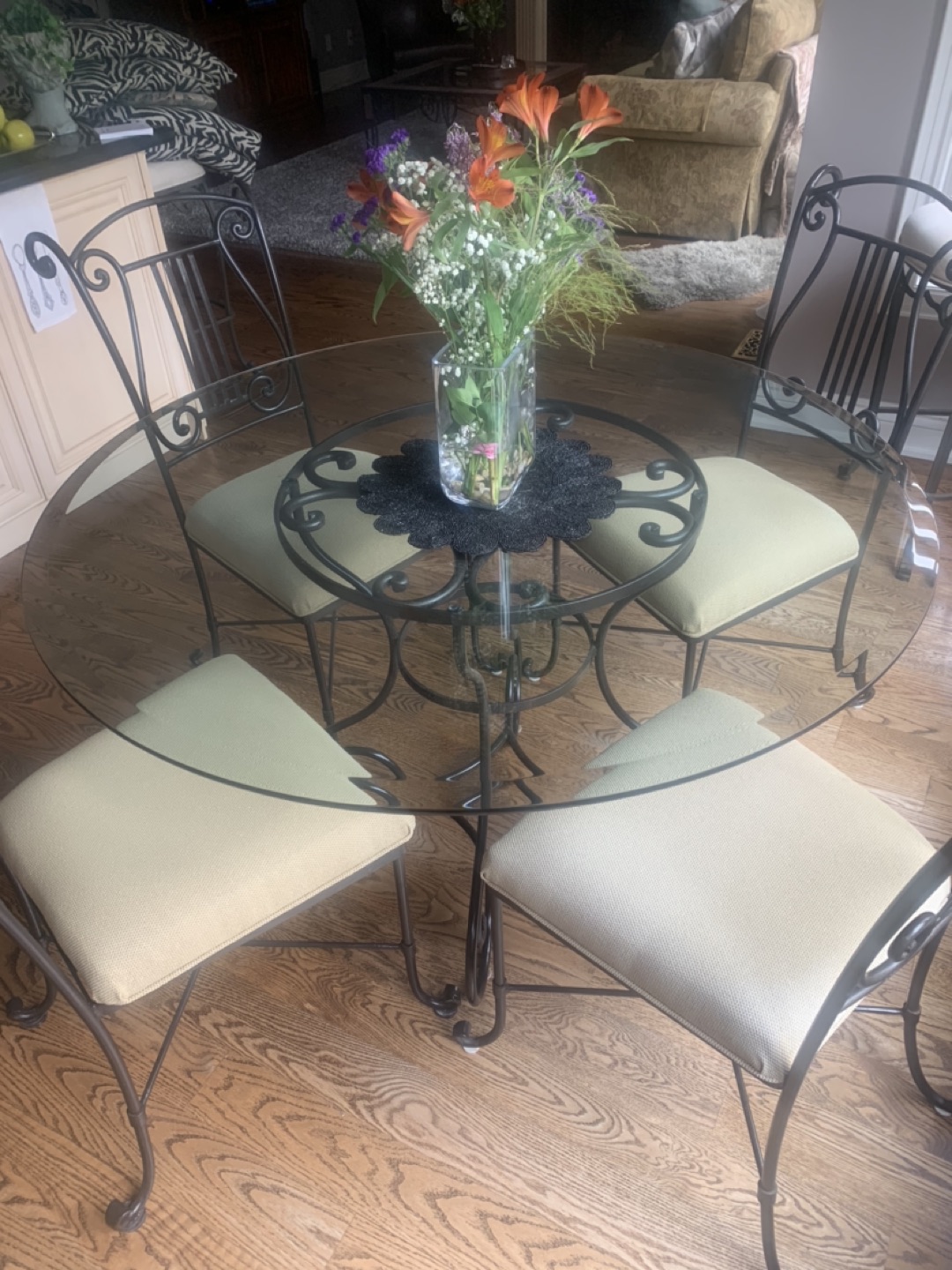 ONE WROUGHT IRON GLASS TABLE & FOUR CHAIRS - photo 4