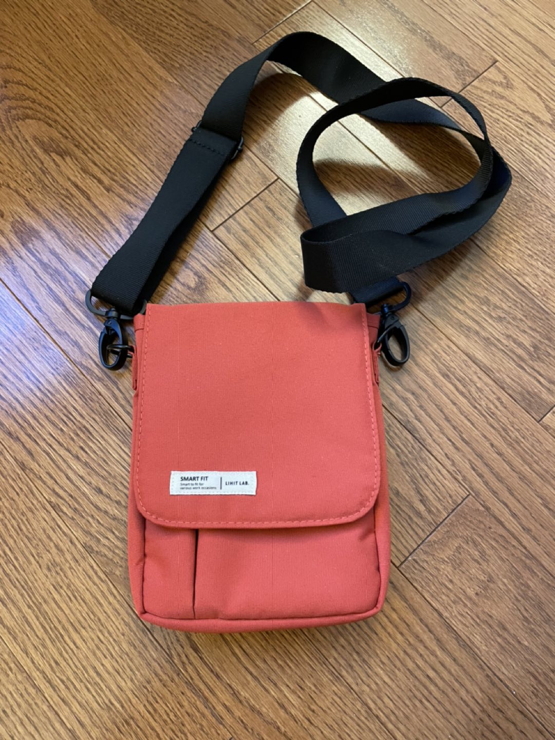 Lihit Lab smart fit carrying pouch A6 size