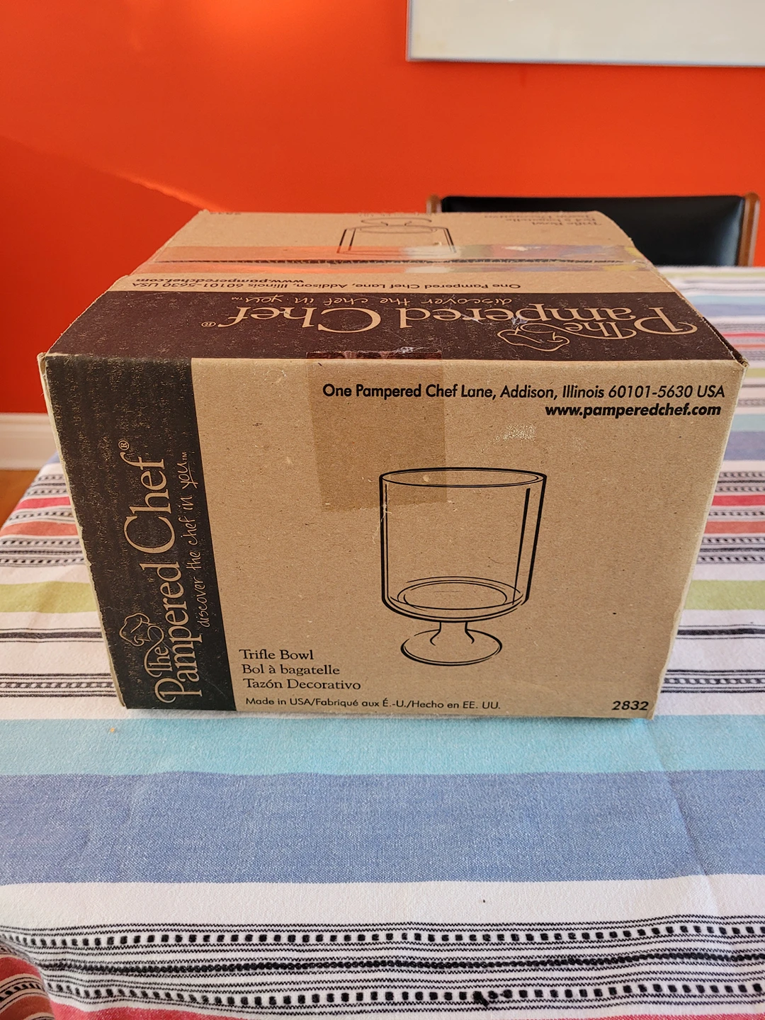 Trifle Bowl, Pampered Chef.  BNIB