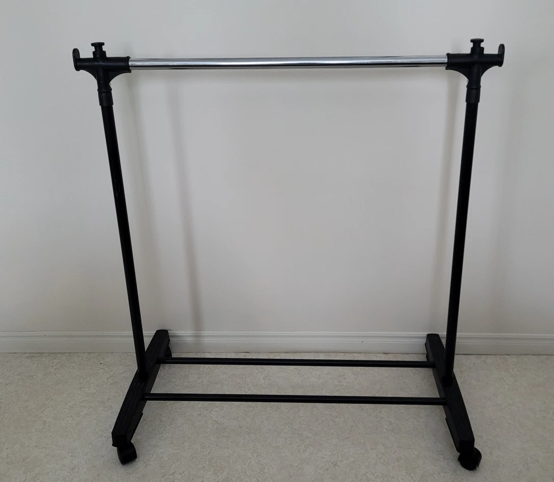 Lightweight, Adjustable Clothing Rack - photo 5