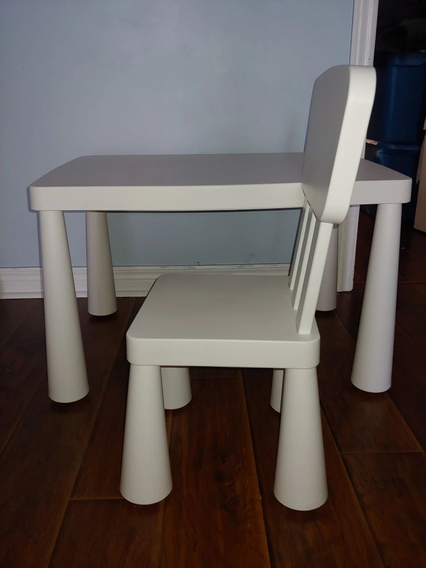Kids table and chair - photo 4