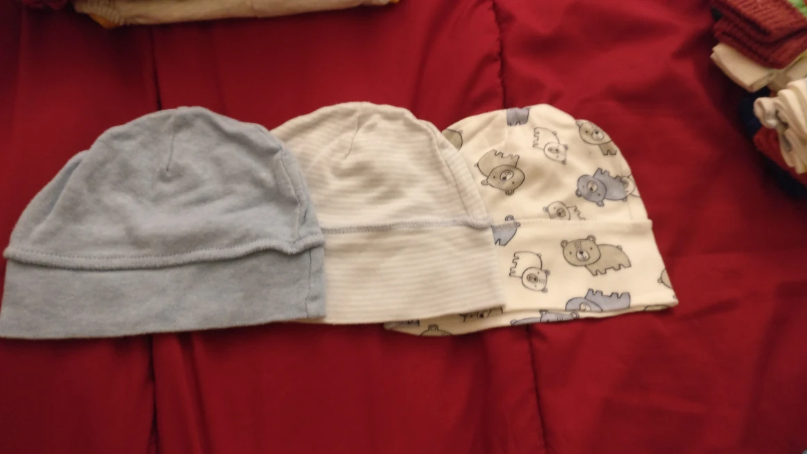 0-9 months baby mitts, booties, beanie #freecycle thumbnail