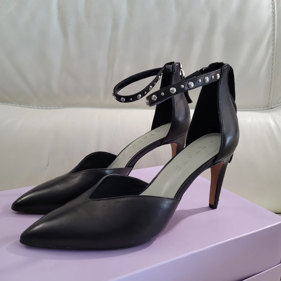 Black Leather Pump thumbnail