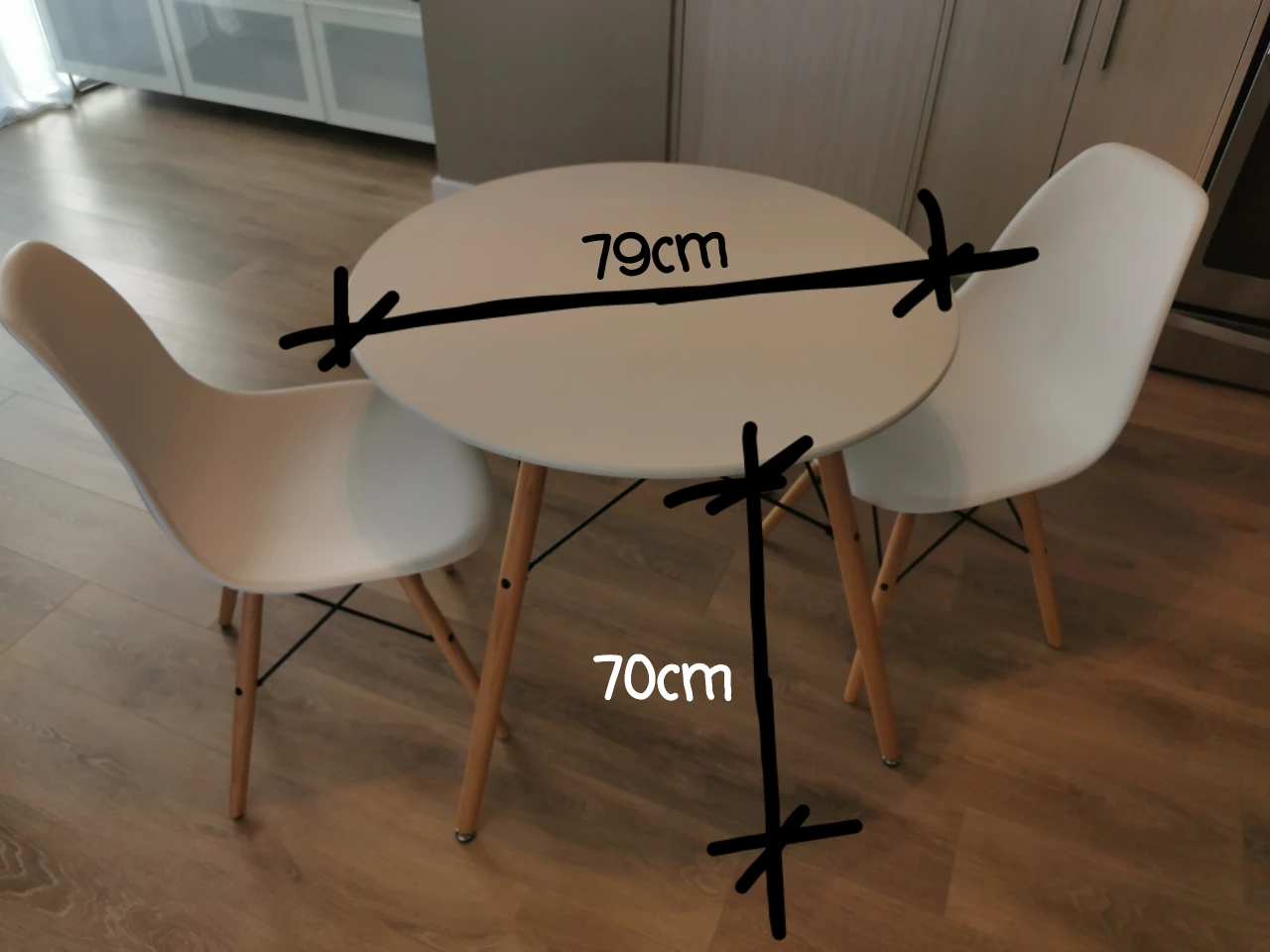 *moving sale* Dining Table Set thumbnail