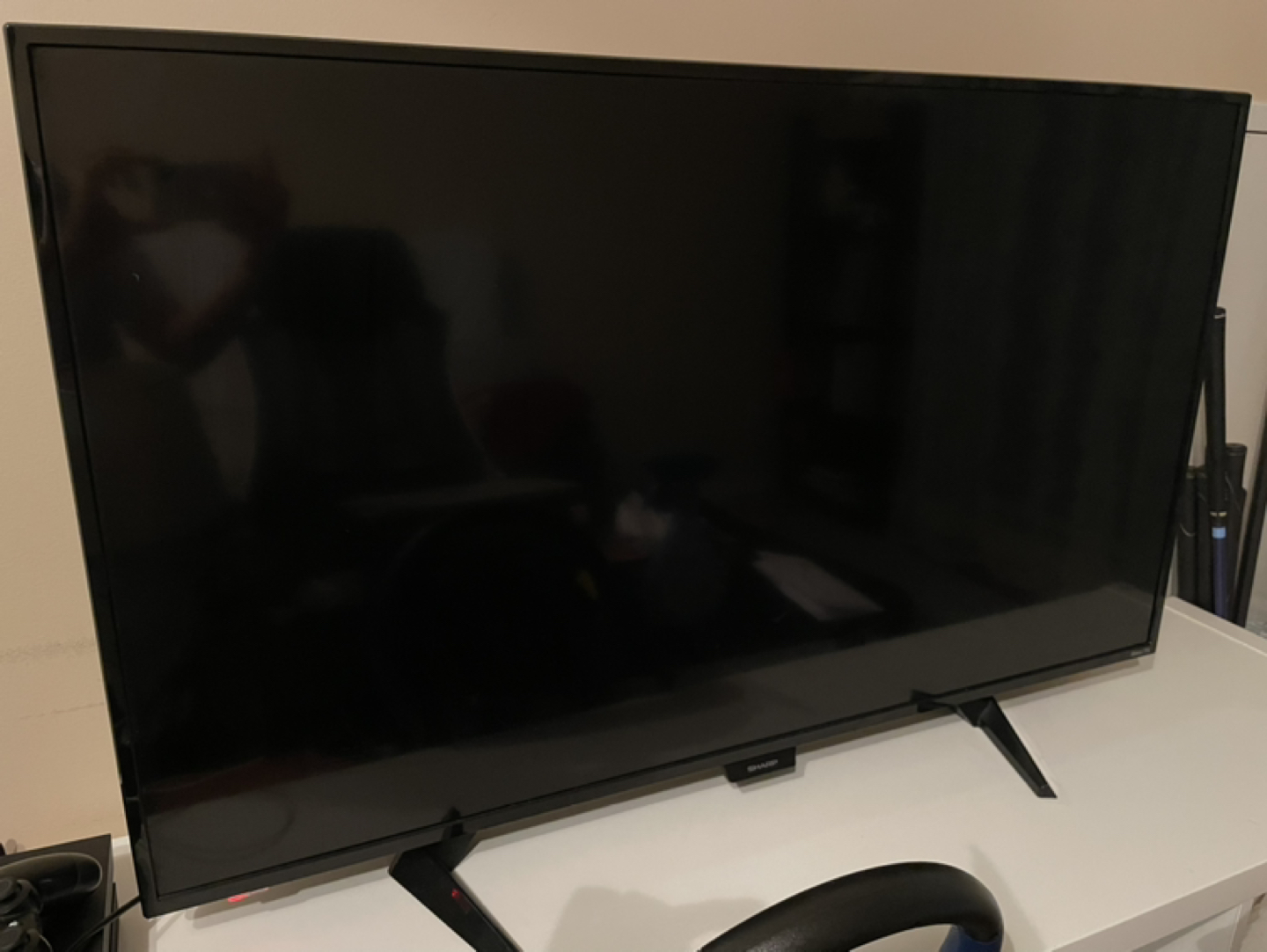 Sharp Roku TV 43” thumbnail