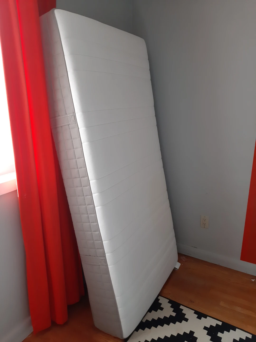 IKEA twin mattress, Excellent condition, Like NEW thumbnail