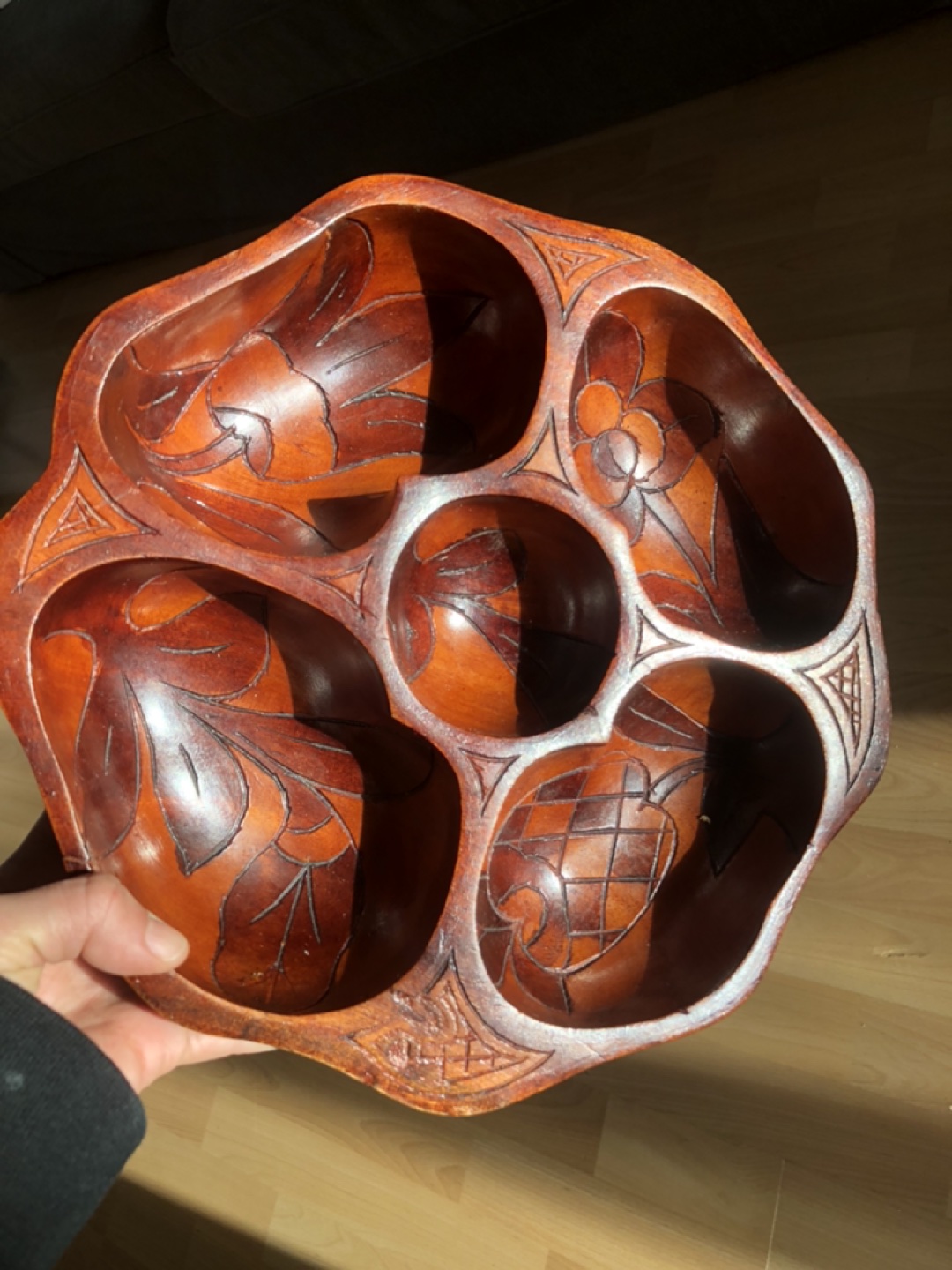 Beautiful Vintage Handcarved Wooden Serving Bowl