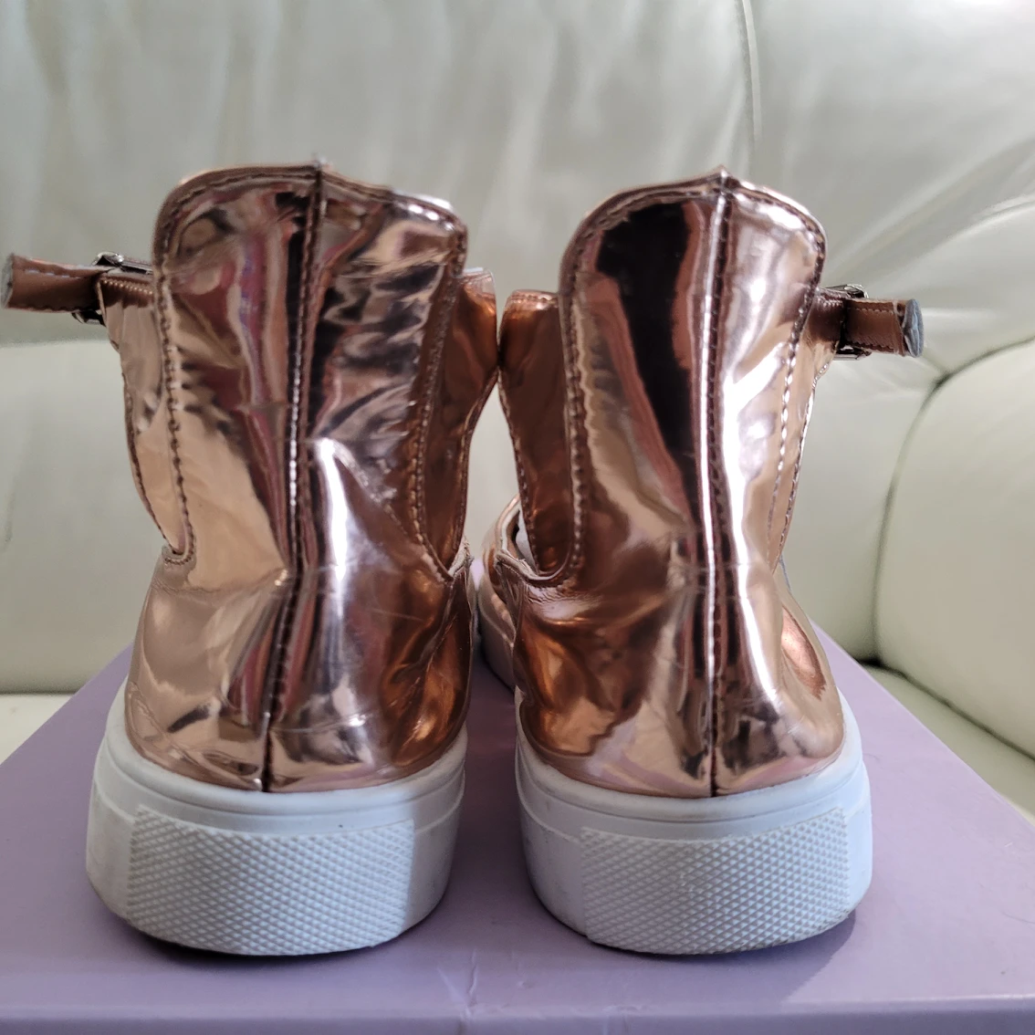 Rose Gold Flats T-strap image indicator(4)