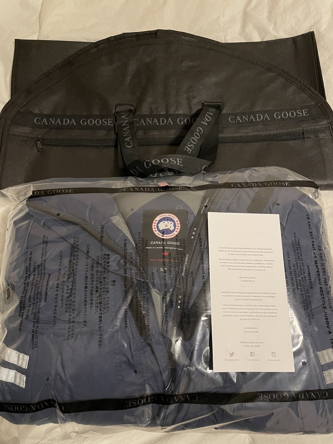 XS Canada Goose Mountaineer Jacket (Navy Blue)