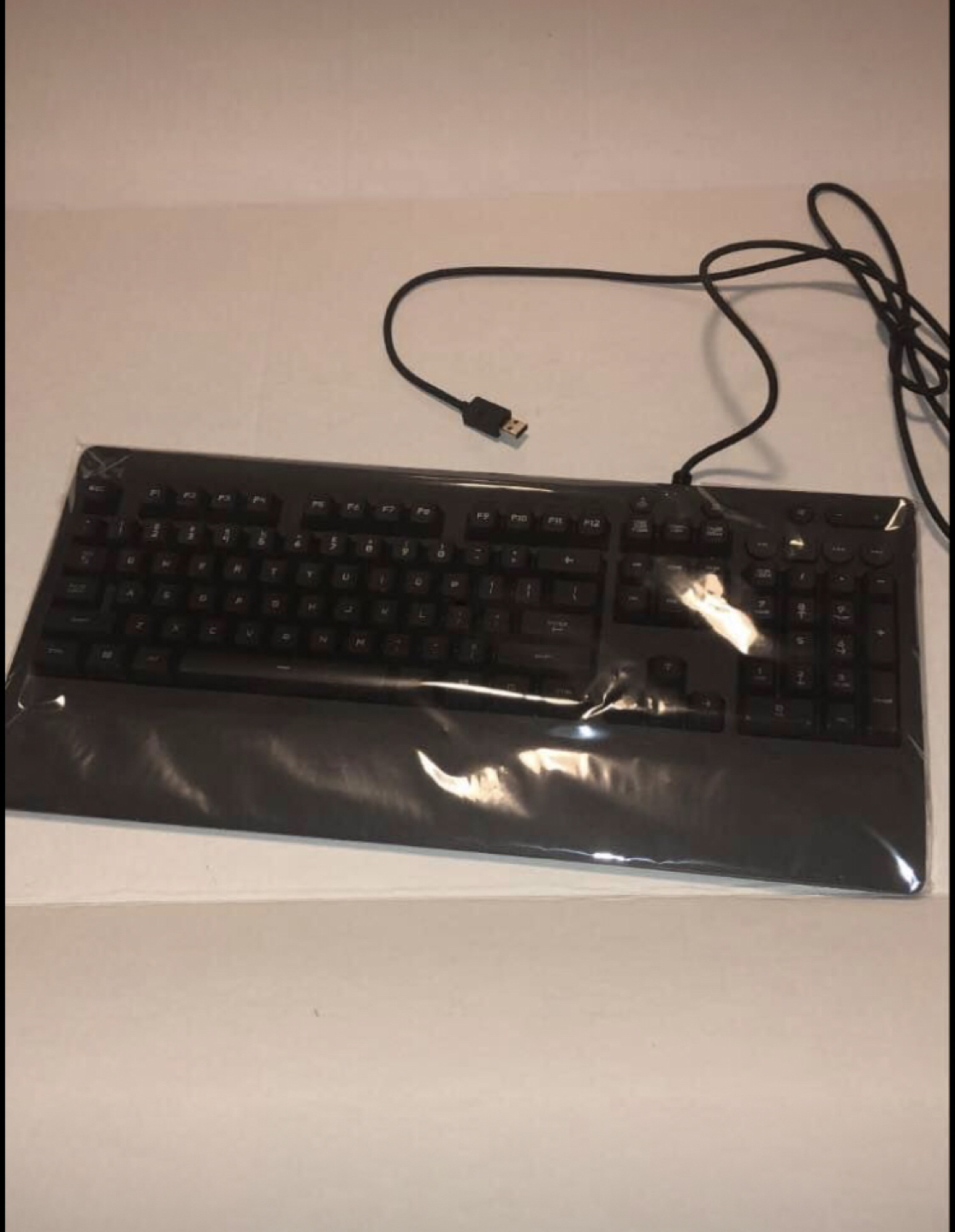 Logitech G213 Gaming Keyboard - photo 2
