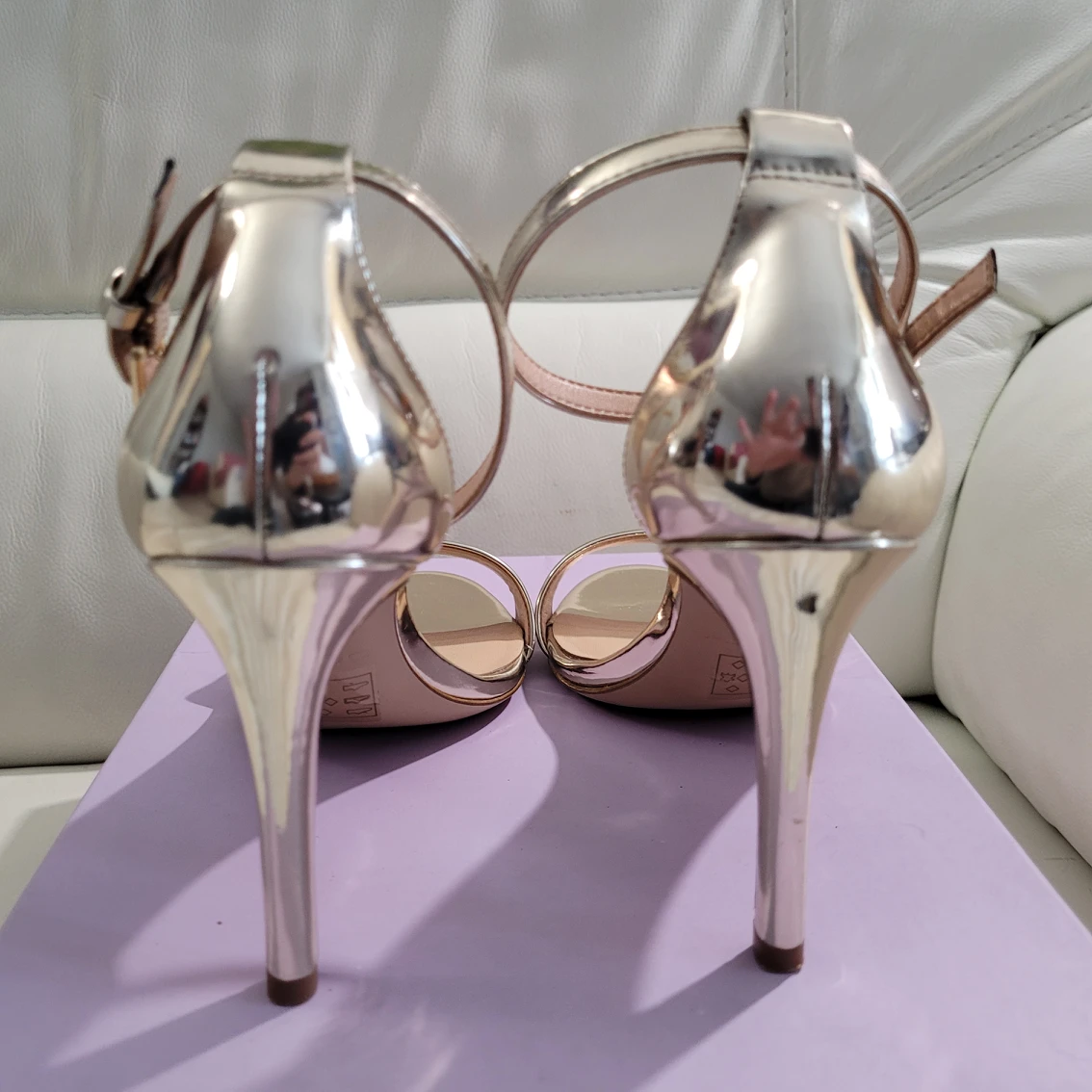 Metallic Pumps Sandals EUC image indicator(5)