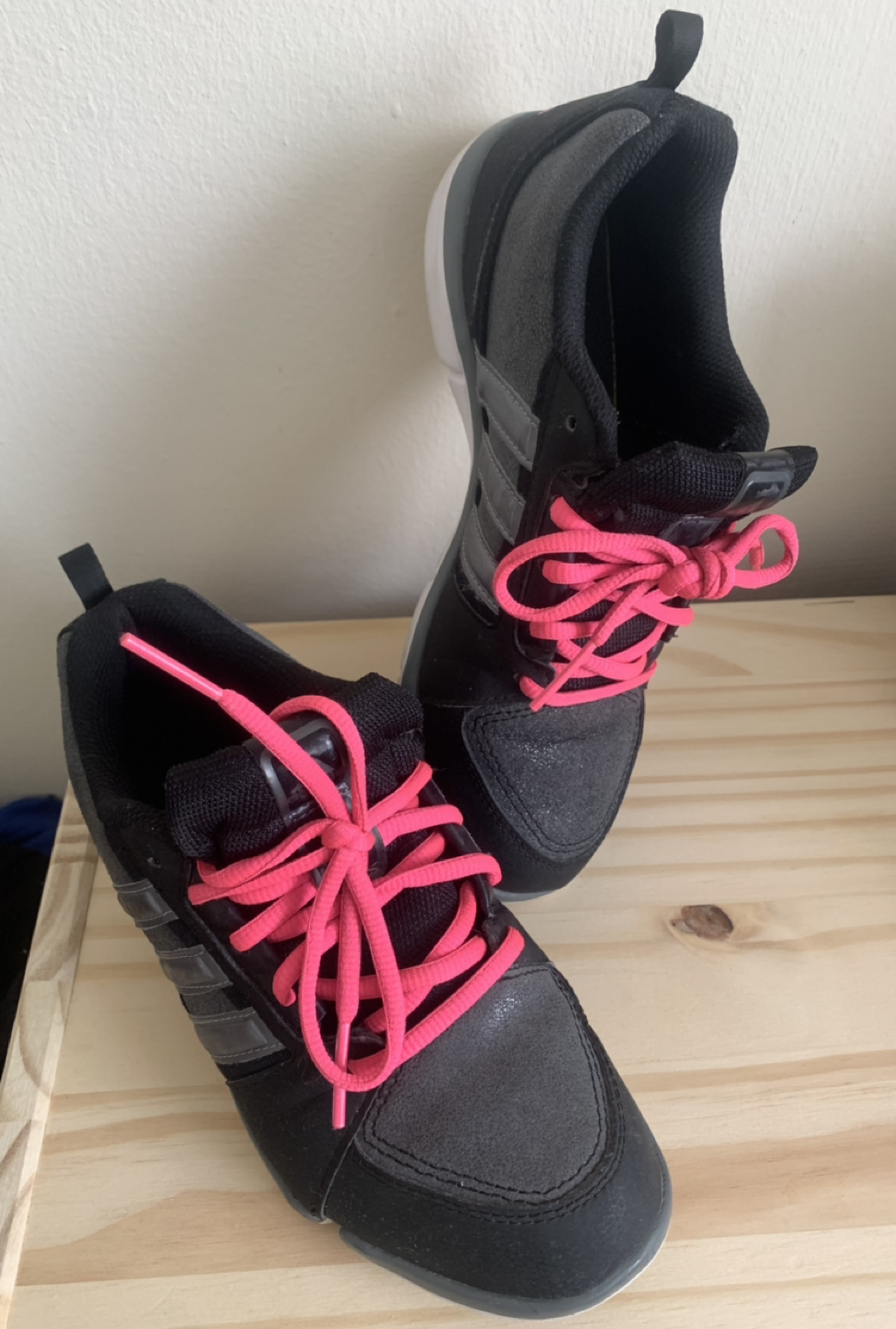 Adidas women sport shoes thumbnail