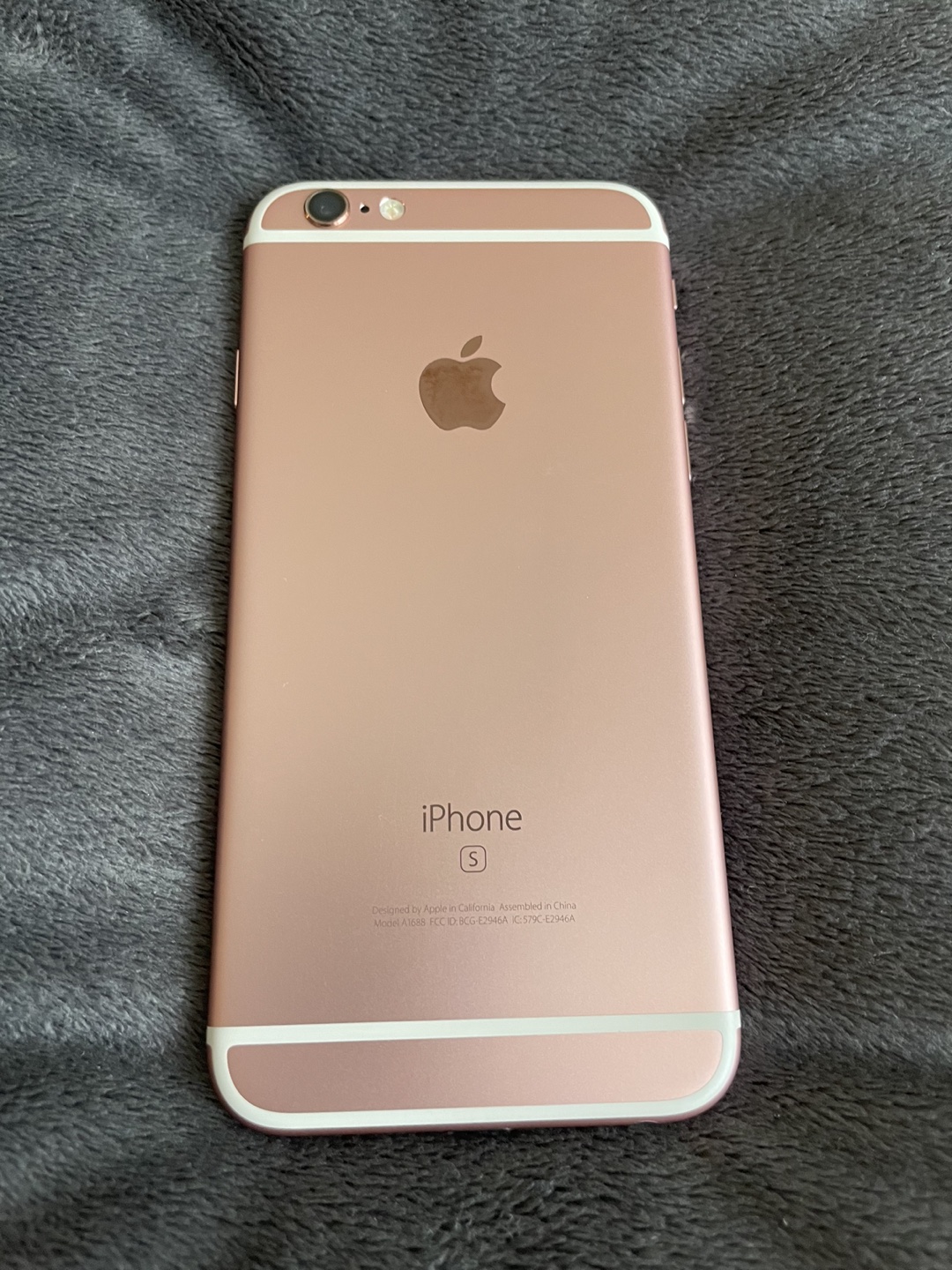 iPhone 6s - photo 2
