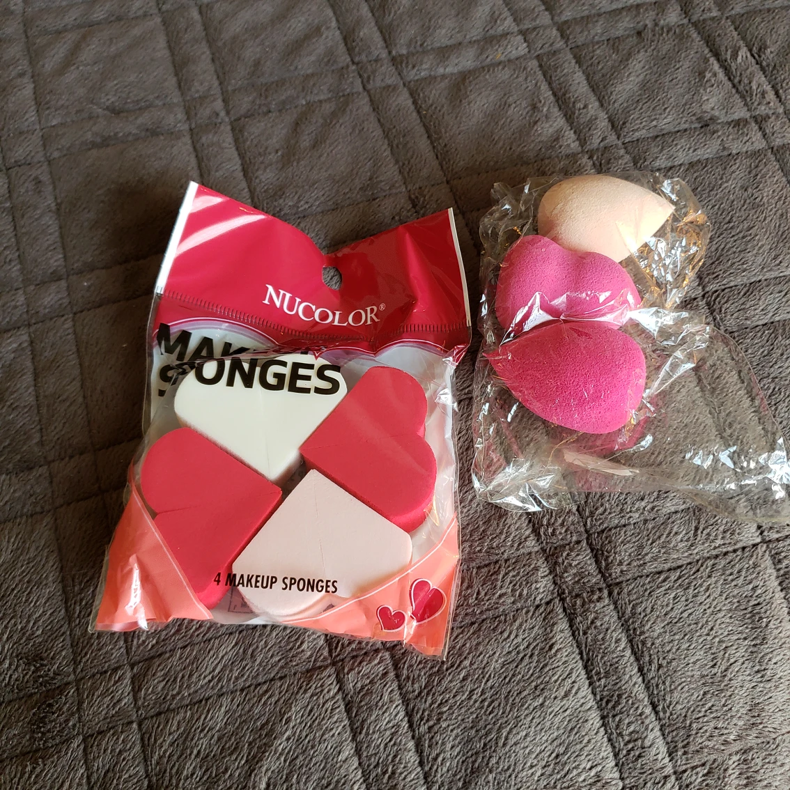 Brand New Makeup Sponges (heart ones for Vday?) thumbnail