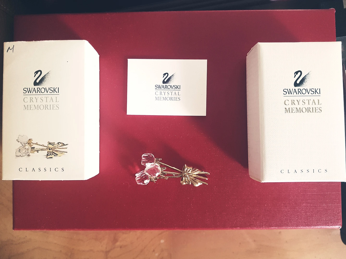 NEW Swarovski crystal memories Rose bouquet BNIB image indicator(4)