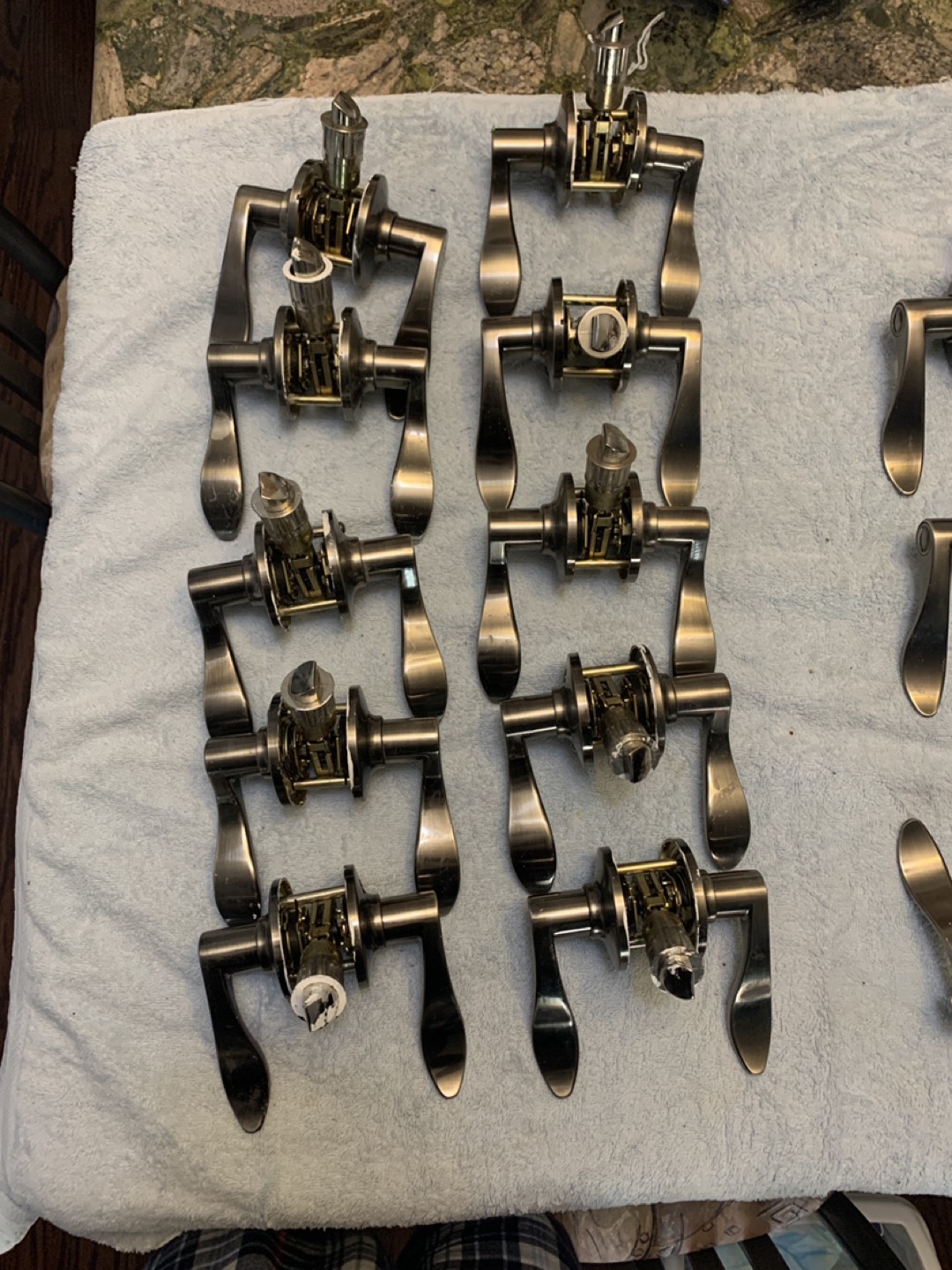 Various Doorknobs and handles For sale w/o plates - photo 2