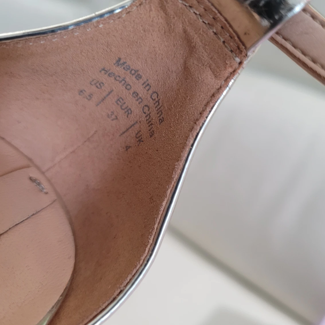 Metallic Pumps Sandals EUC image indicator(7)