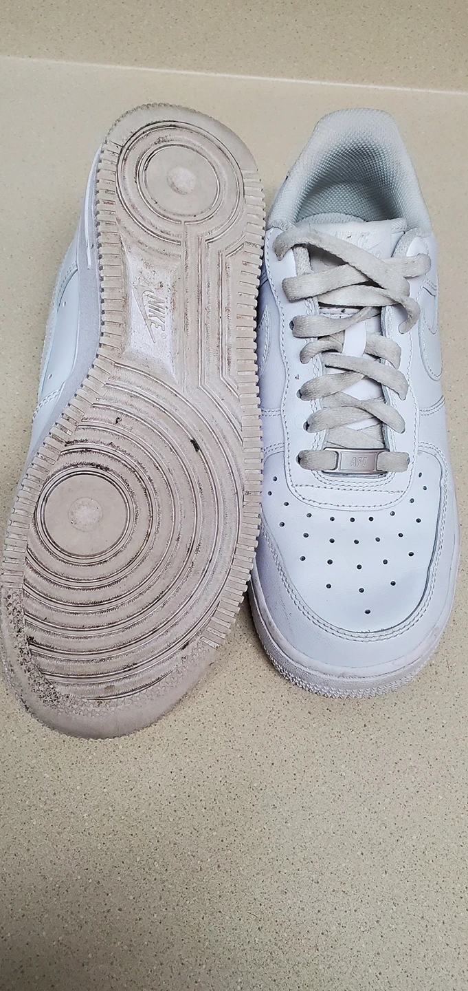 Ladies Nike Air Force 1 sneakers - size 8 image indicator(2)