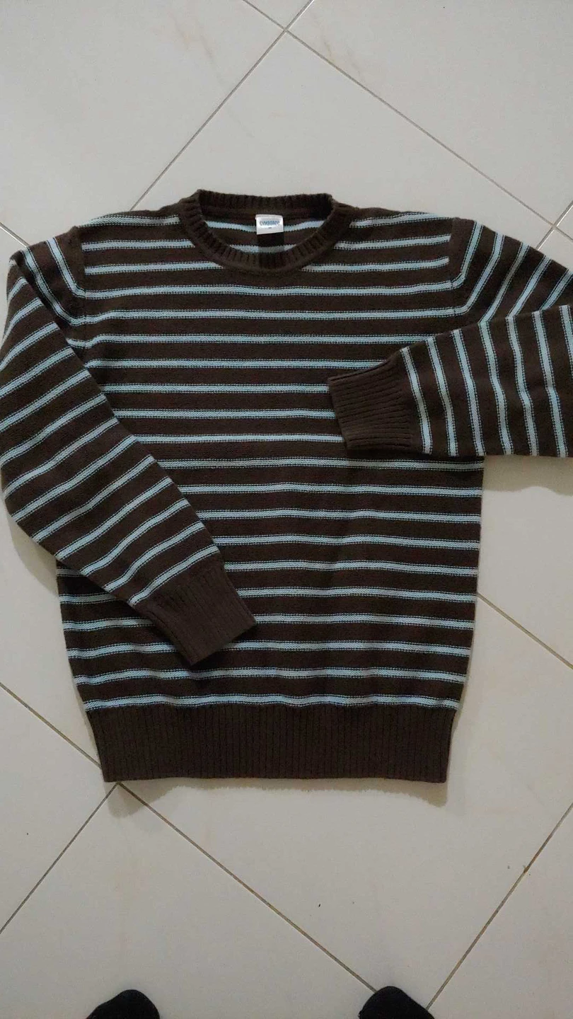 boys sweater thumbnail