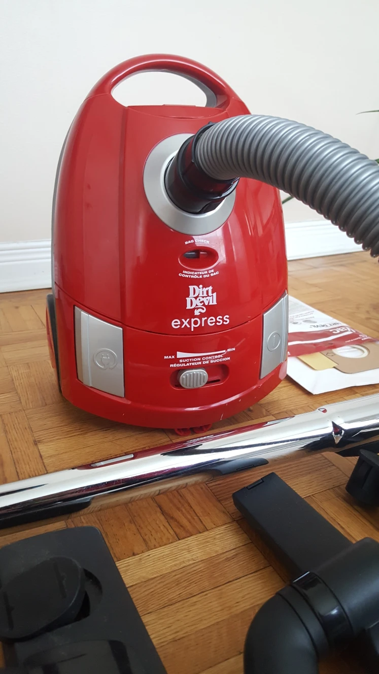 vacuum Dirt Devil