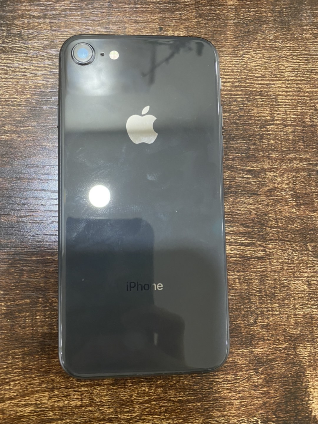 Iphone 8- 64 gb- great condition - photo 5