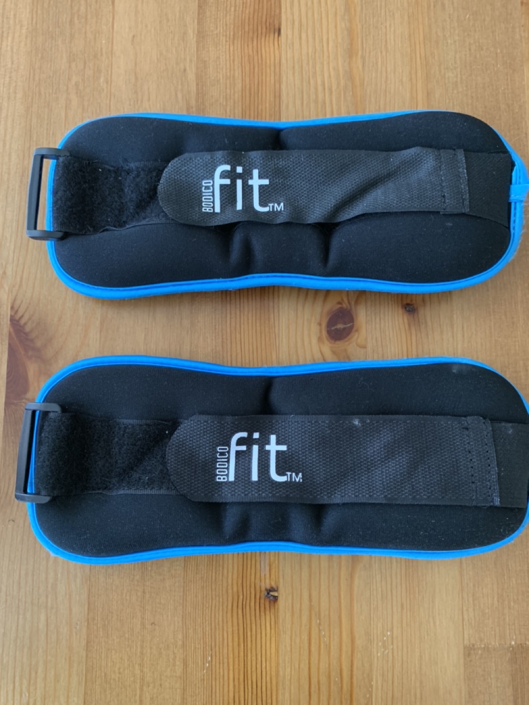 Adjustable ankle/wrist weights thumbnail