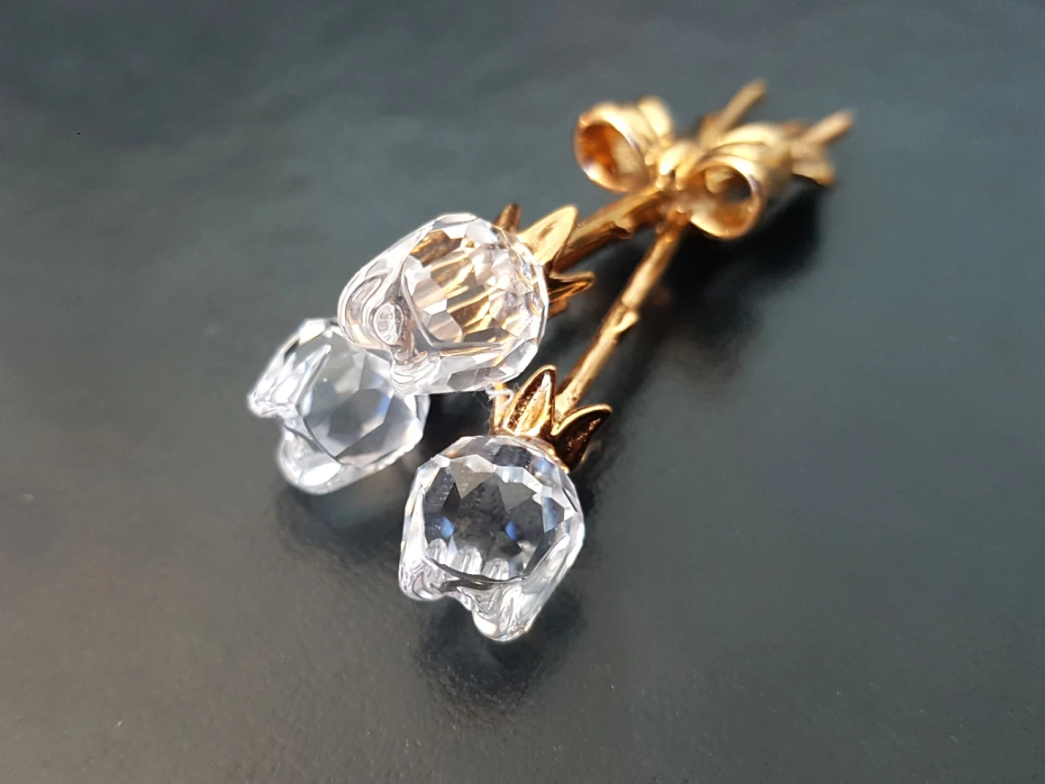 NEW Swarovski crystal memories Rose bouquet BNIB image indicator(2)