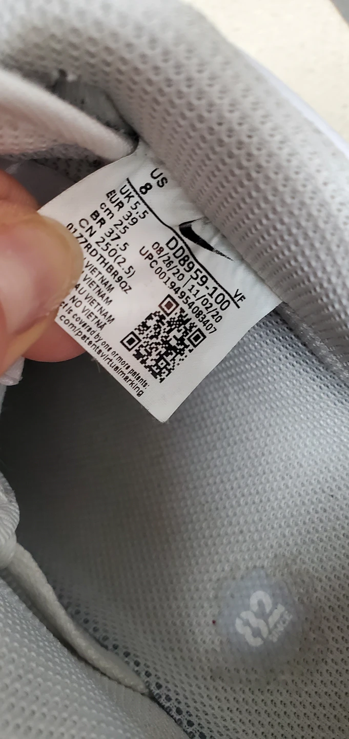 Ladies Nike Air Force 1 sneakers - size 8 image indicator(3)