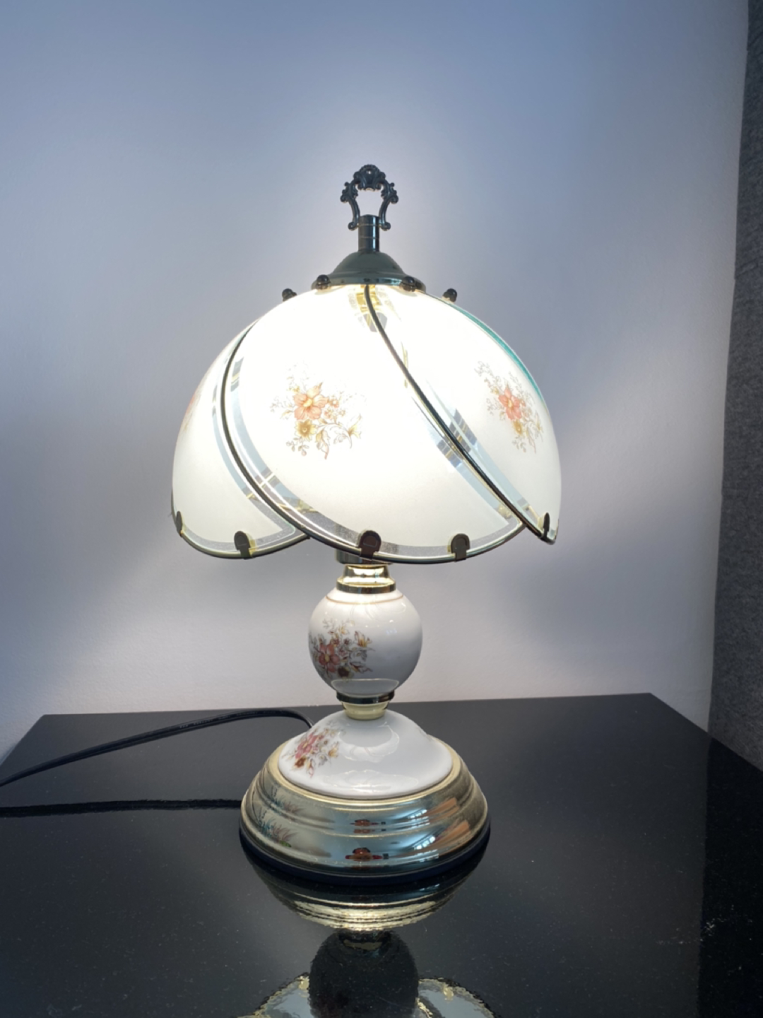 Night table lamp, touch sensitive - photo 2