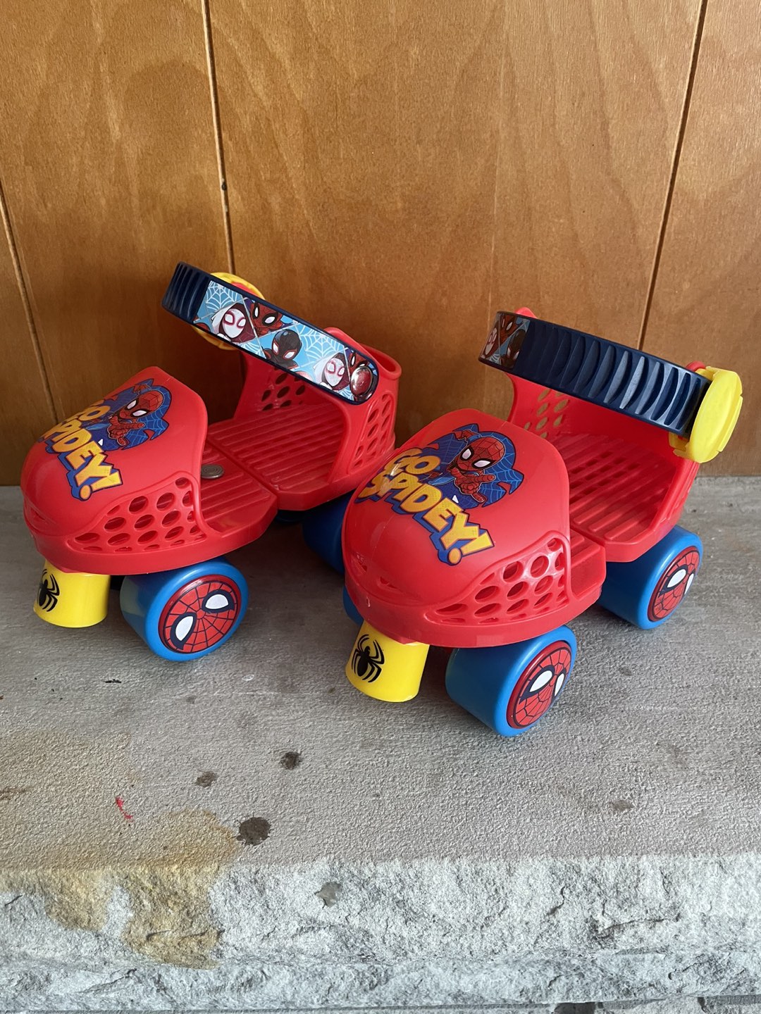 Spider man kids roller skate