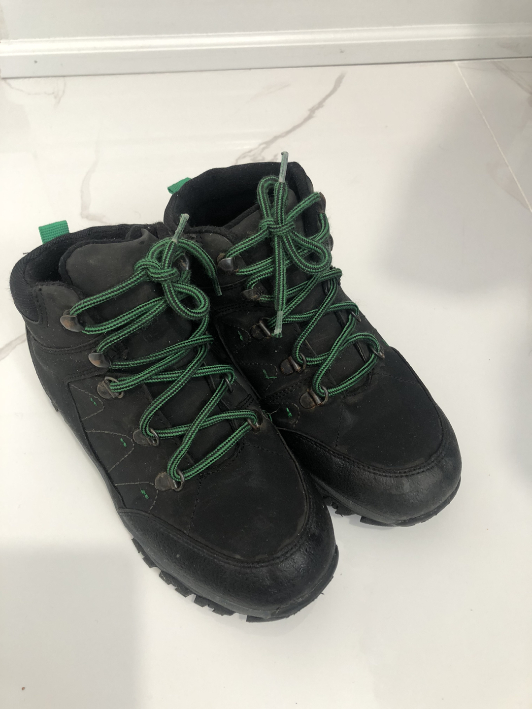Kids shoes thumbnail