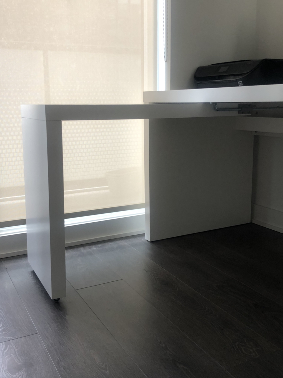 Ikea Malm Desk with Pull-Out Panel - White image indicator(3)